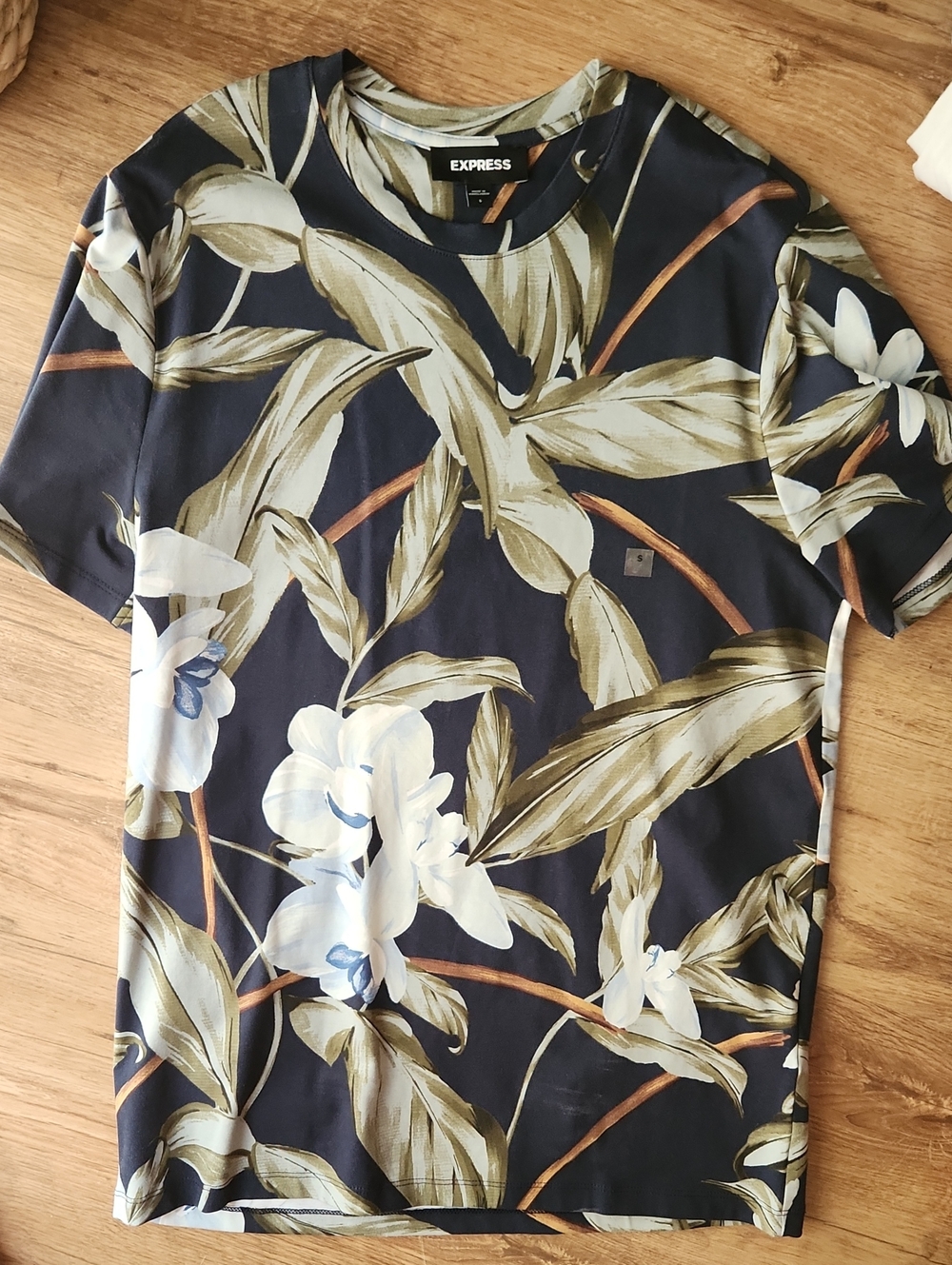 EXPRESS Men's Navy Floral Print T-Shirt - Casual Short Sleeve Size S New